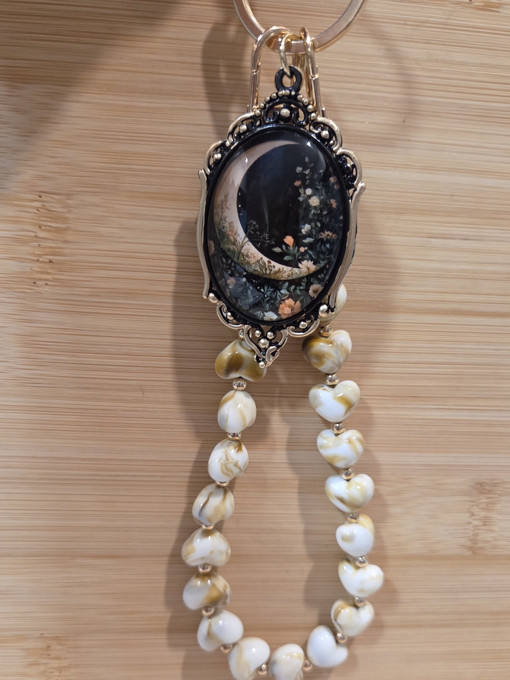 Luxury Crescent Moon Floral Cameo Keychain Heart Beaded Wristlet Gold